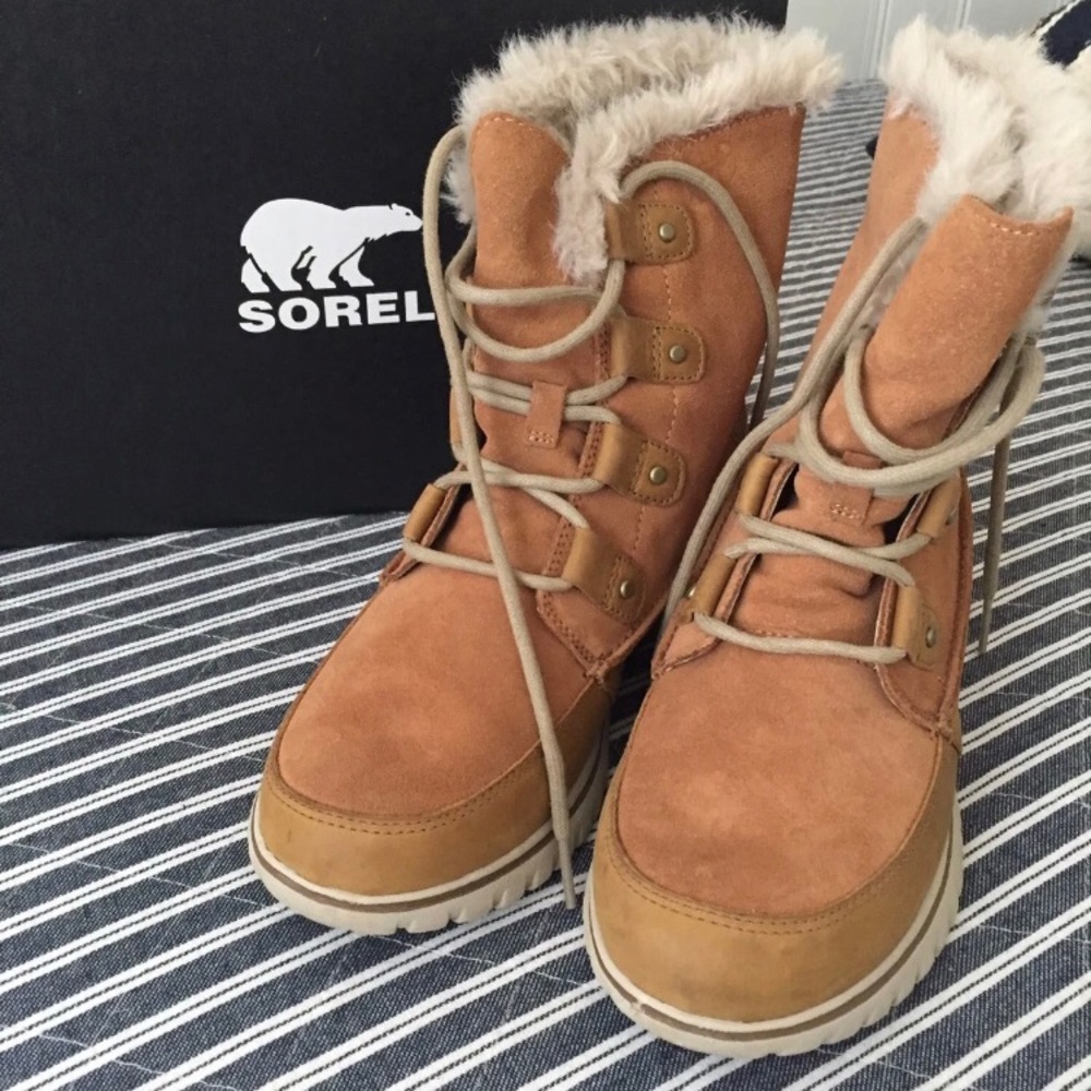 Sorel explorer boots